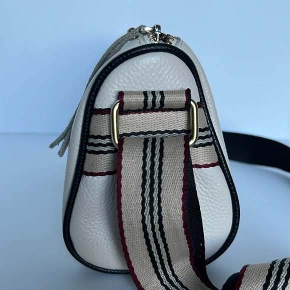 💥SALE💥 Leather Cross Body Bag - Picture 5 of 6